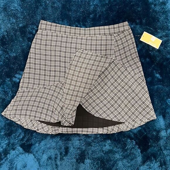 41. Michael Kors Black & White Houndstooth mini flounce skirt Size 10 NWT - Picture 7 of 11